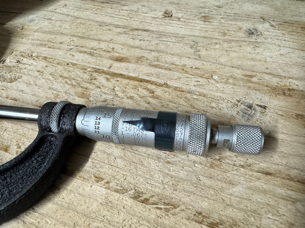 Moore & Wright No 965B 0-1" Micrometer with Military Broad Arrow