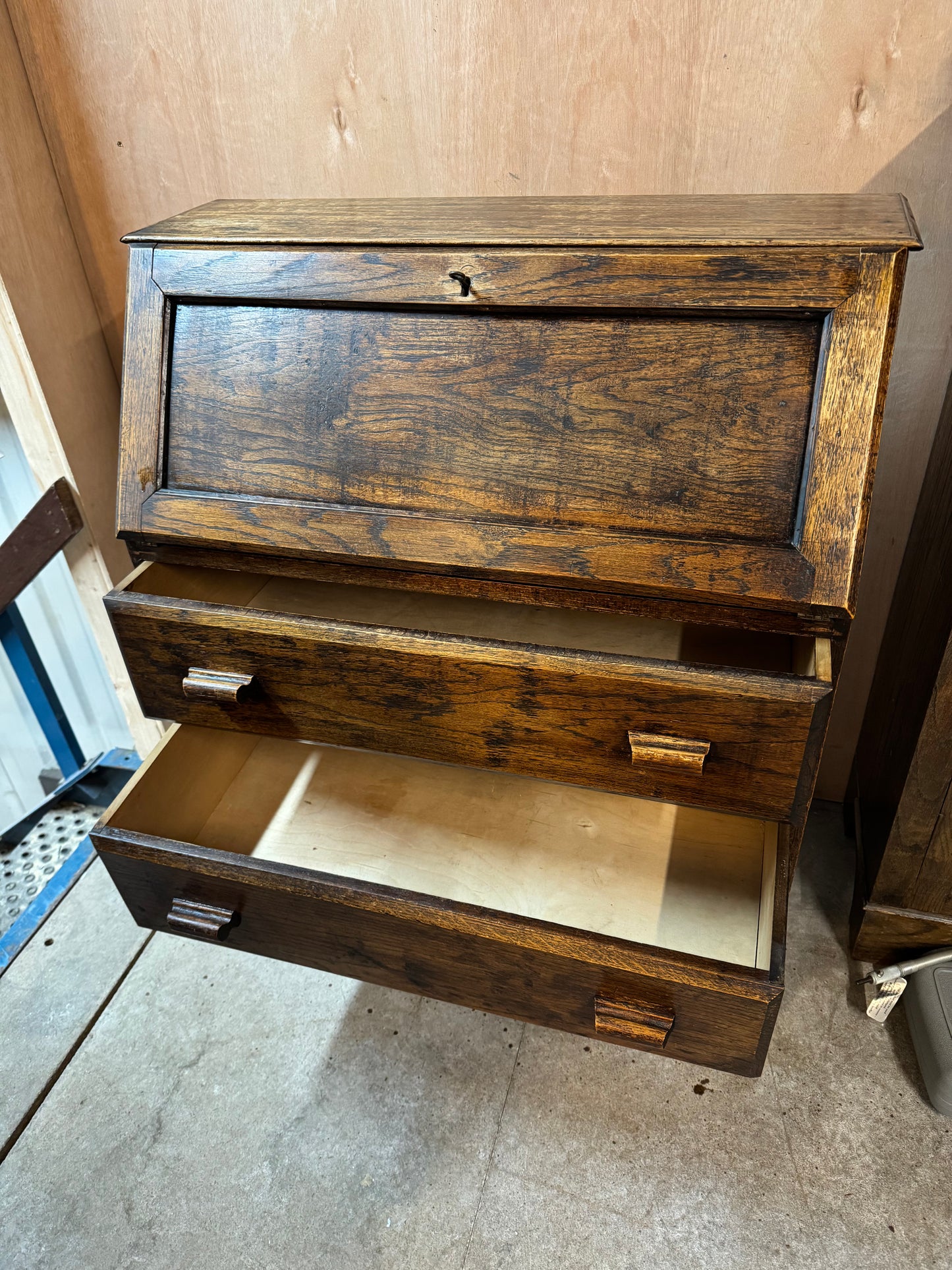 Vintage Bureau