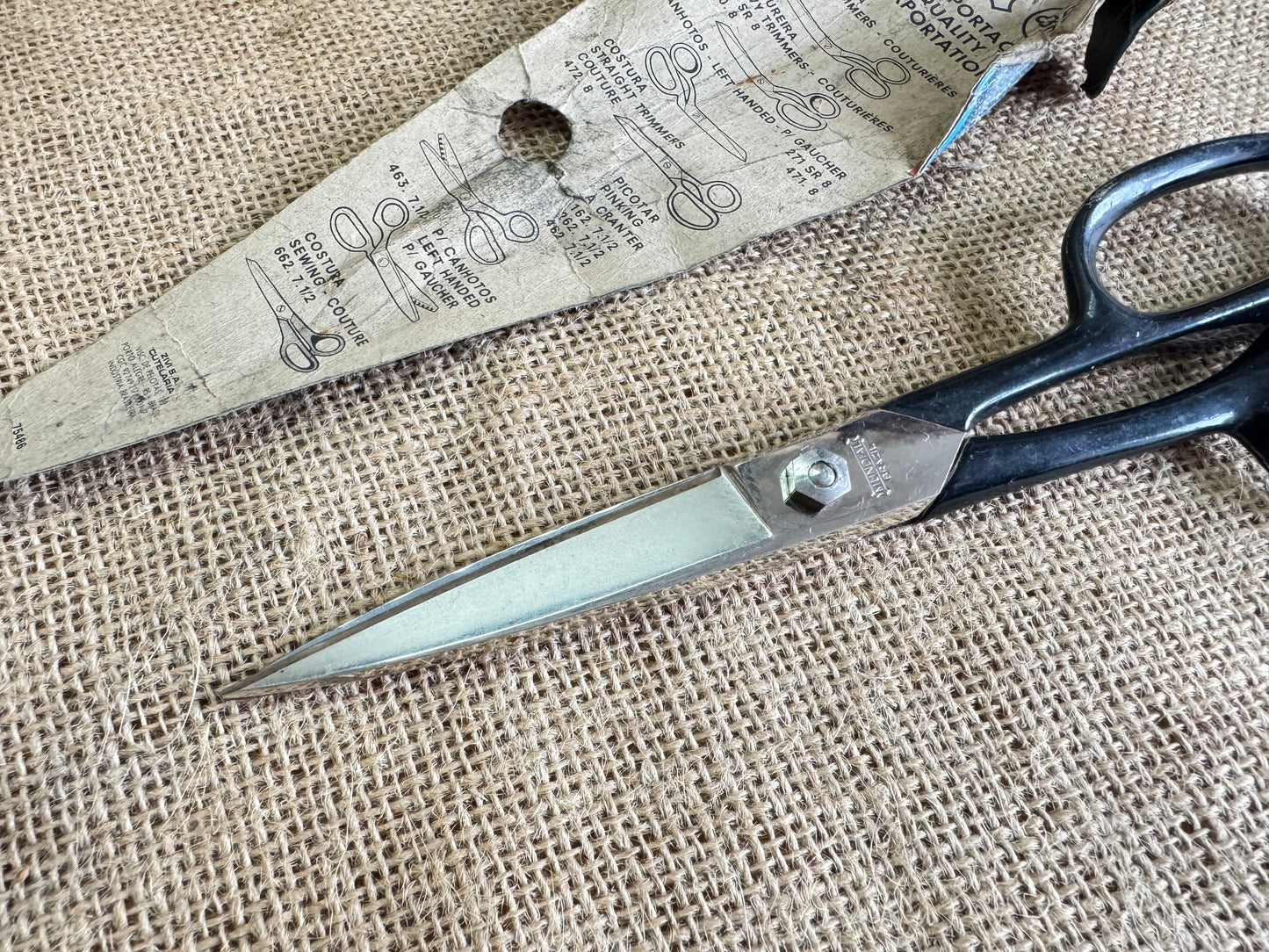 Mundial Scissors