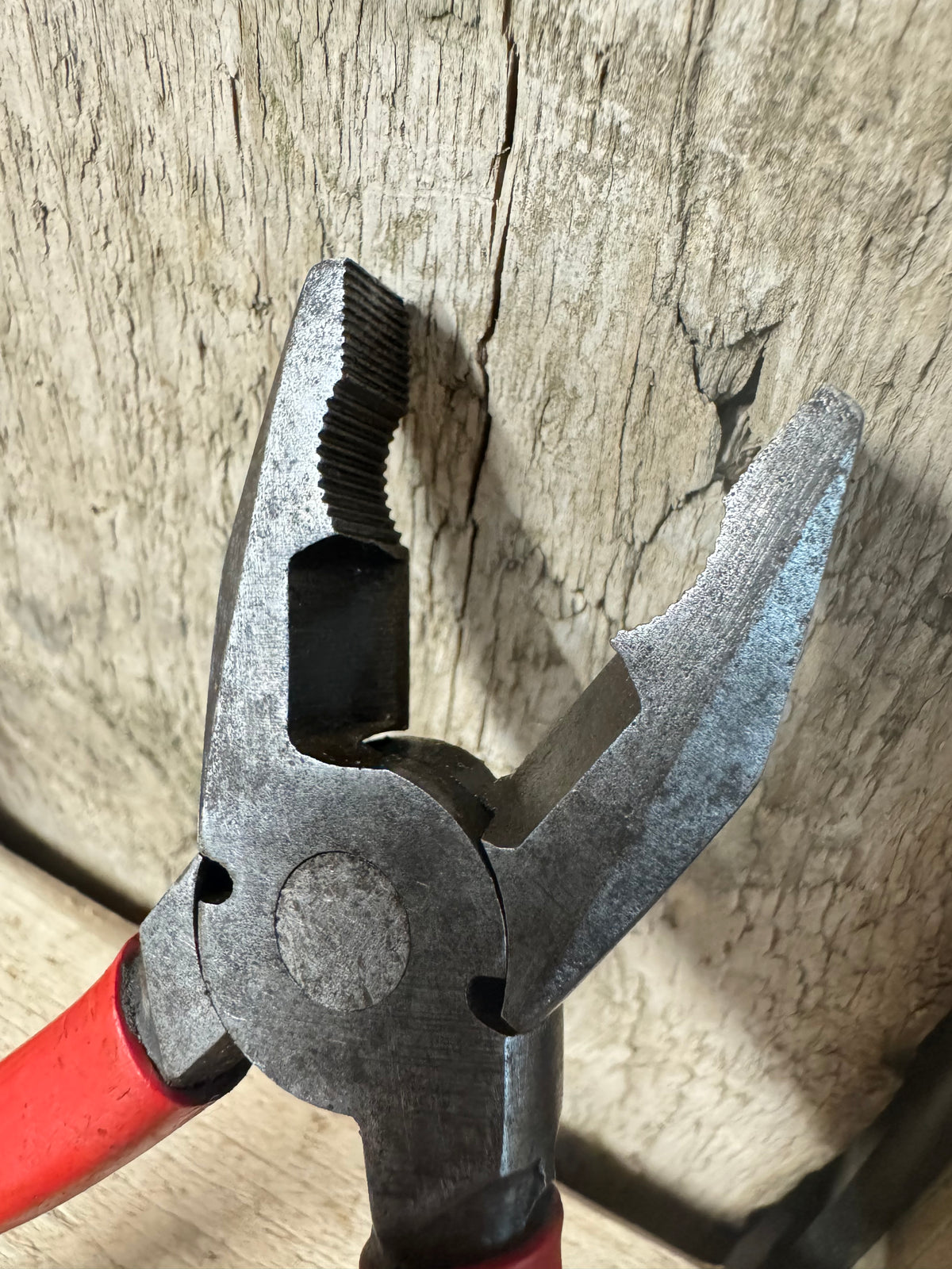160mm Steadfast Insulated Pliers