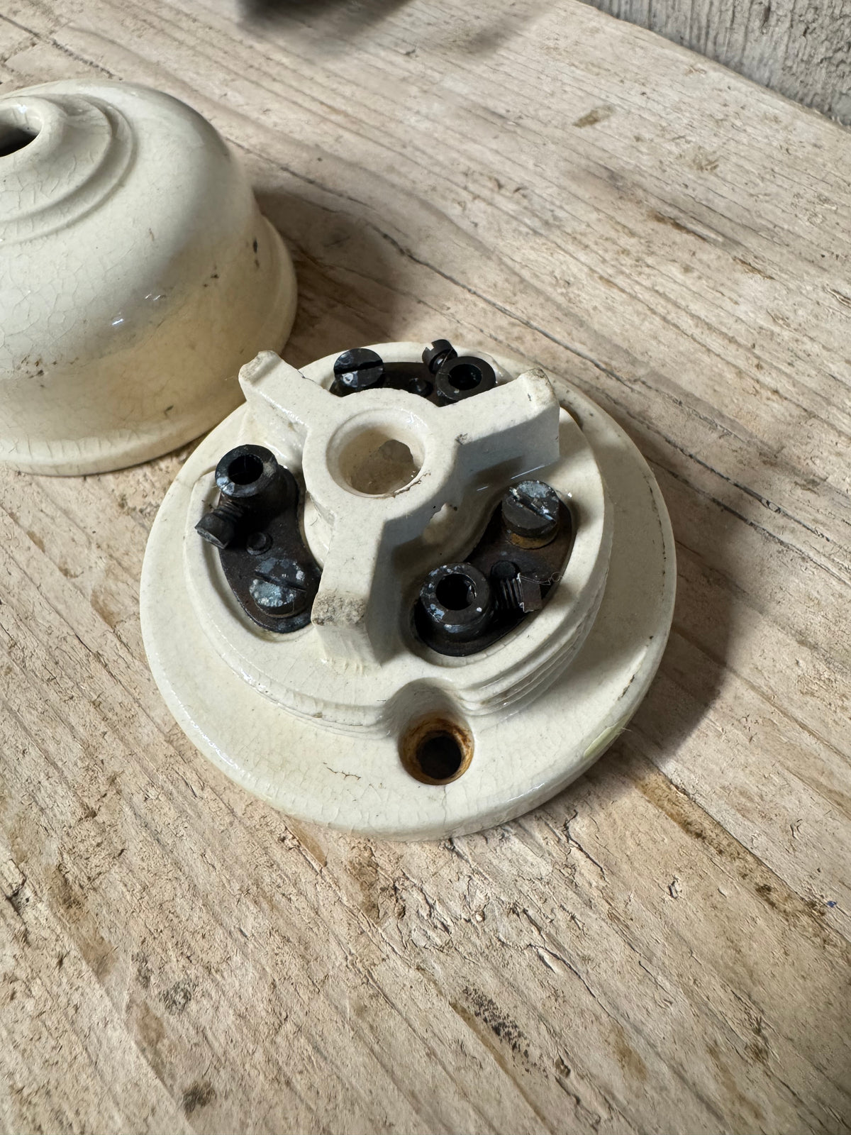 Vintage Ceramic Ceiling Rose
