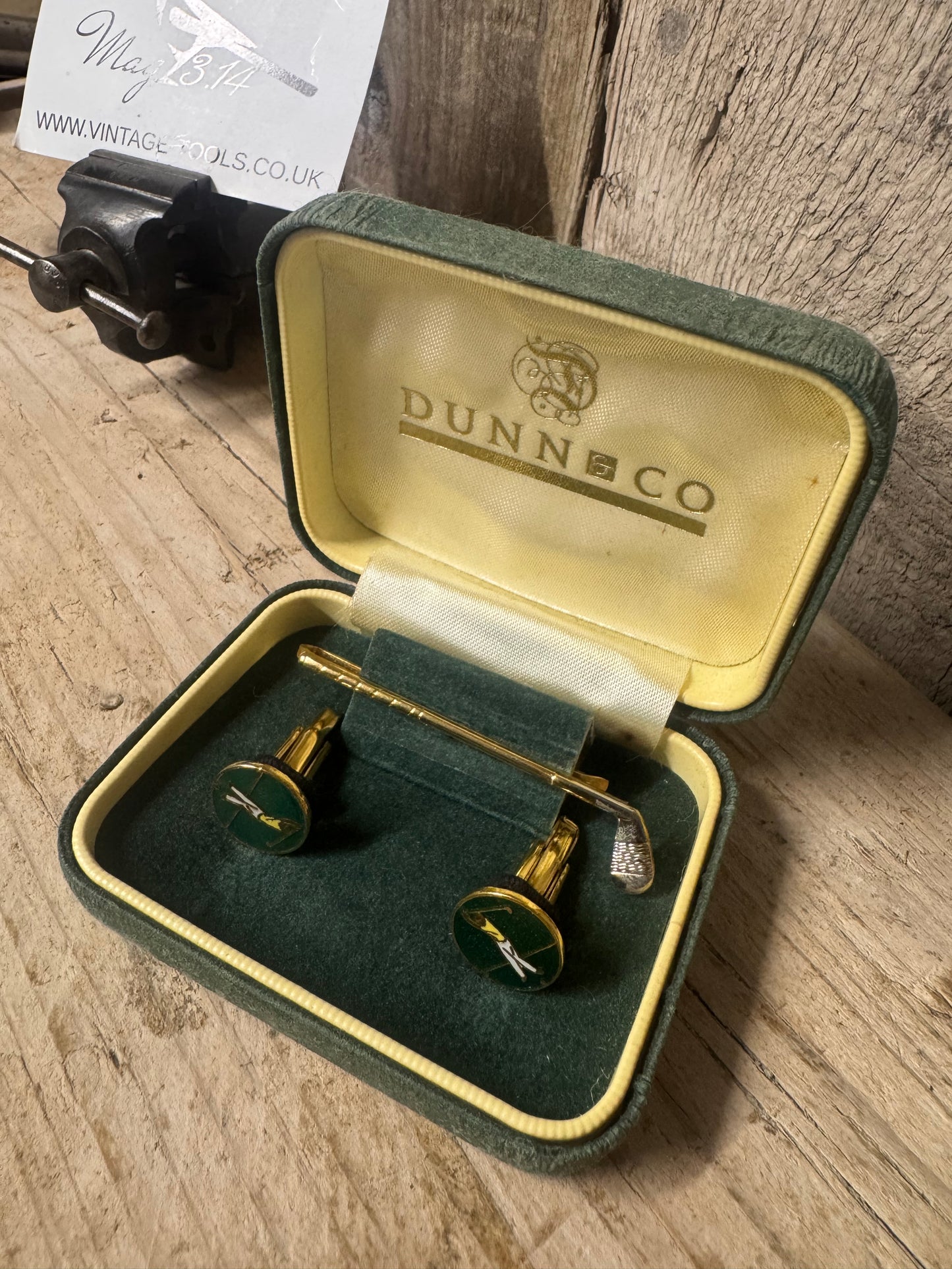Dunn & Co Green & Brass Golfing Themed Cufflinks & Tie Pin