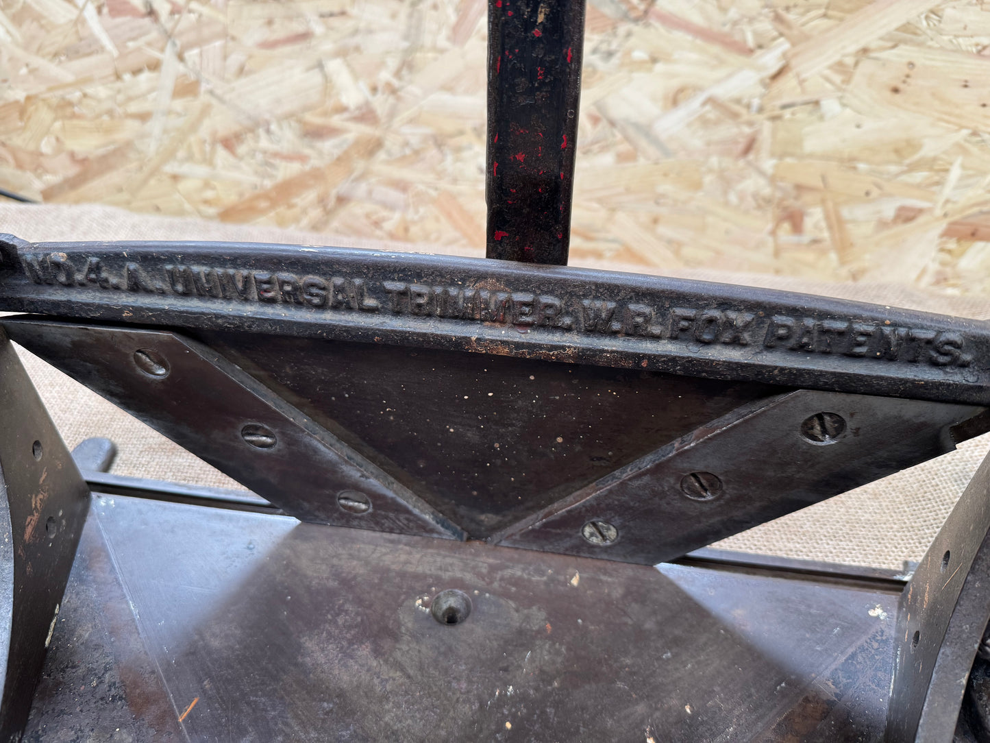 Fox Machine Co No 4A Universal Trimmer