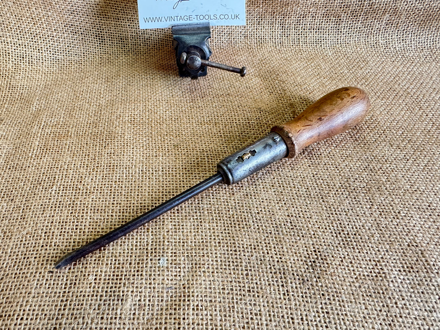 Foreign Tools Ratcheting Flat Blade Screwdriver
