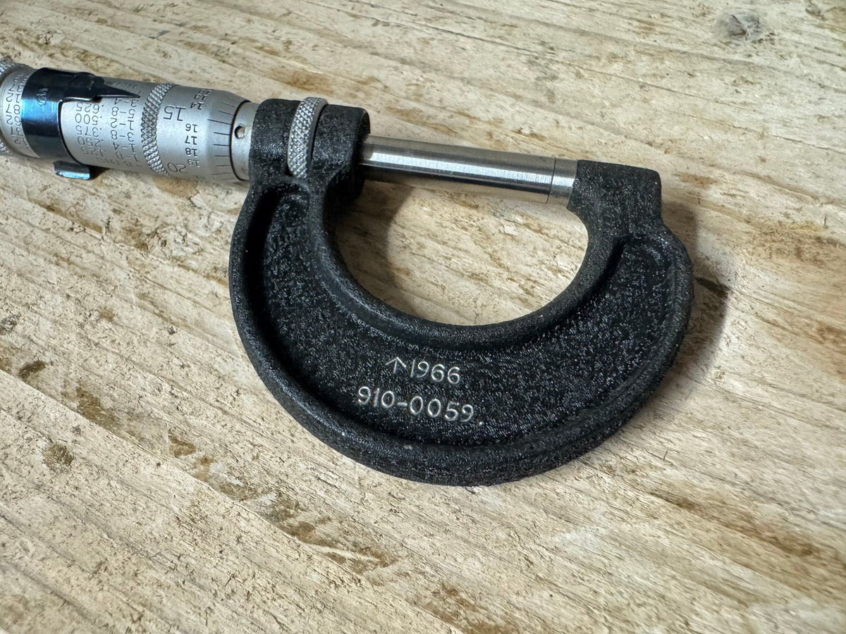 Moore & Wright No 965B 0-1" Micrometer with Military Broad Arrow