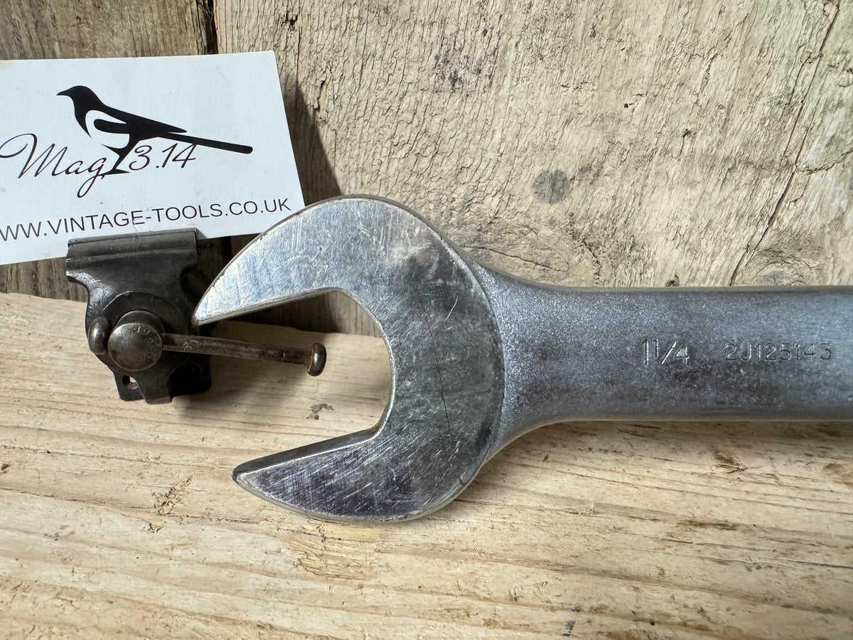Britool 2J125143 1 1/4" & 1 7/16" Open Combination Spanner