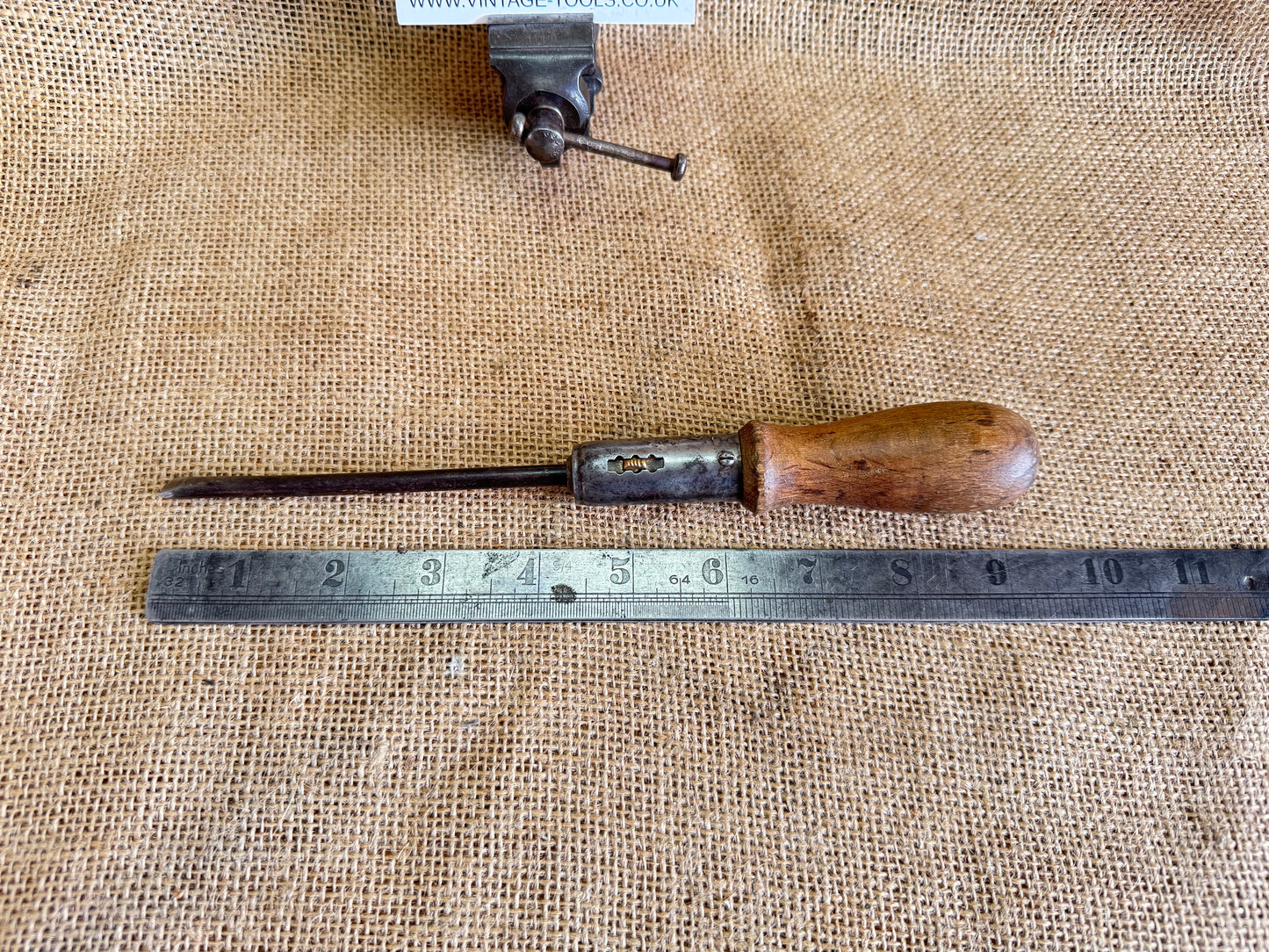 Foreign Tools Ratcheting Flat Blade Screwdriver