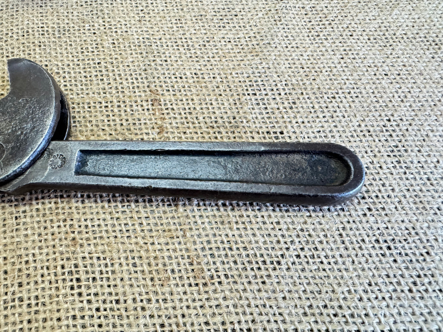 6” Swivel Head Self Adjusting Wrench