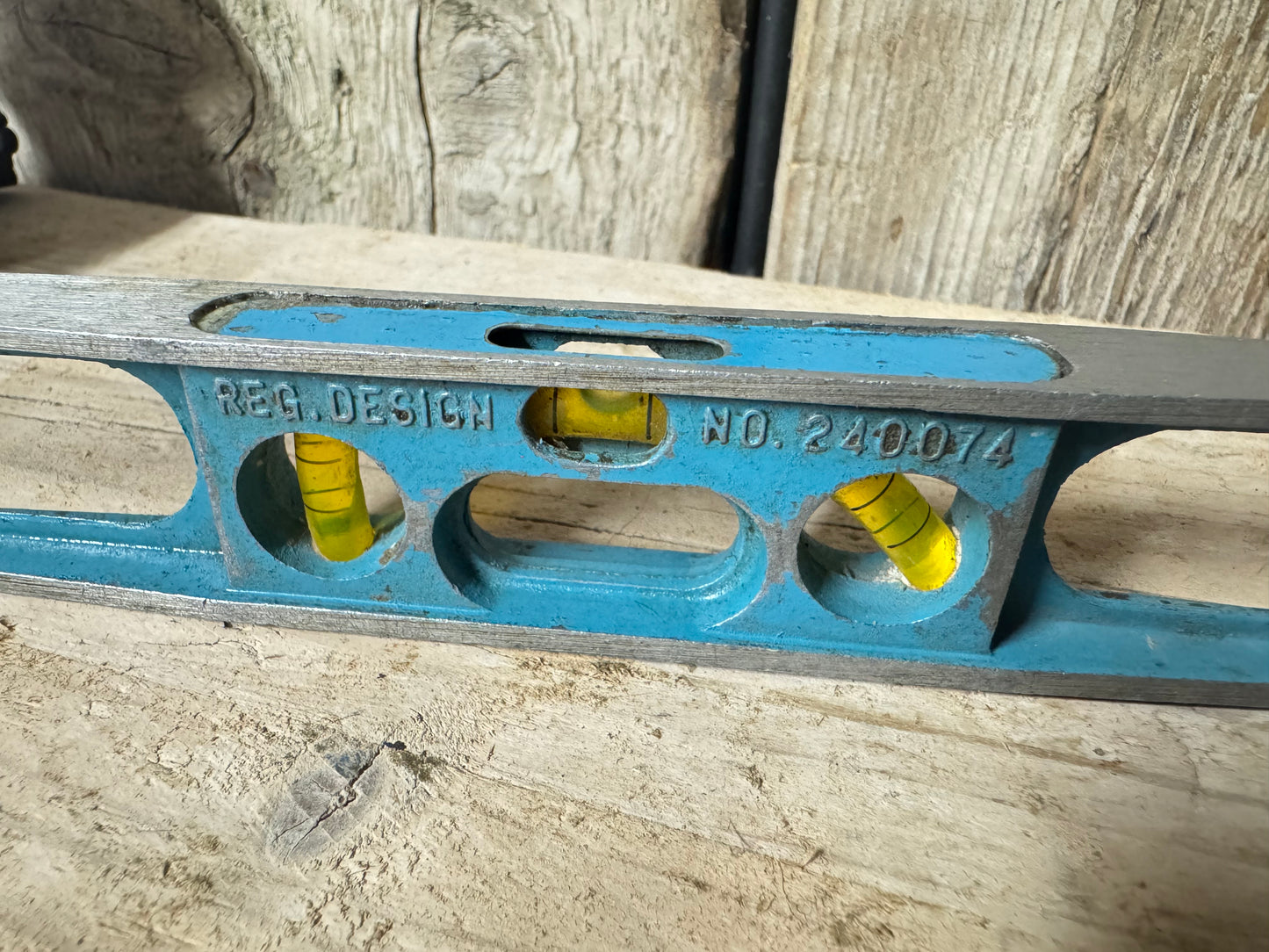Foreign Tools 9” Aluminium Level