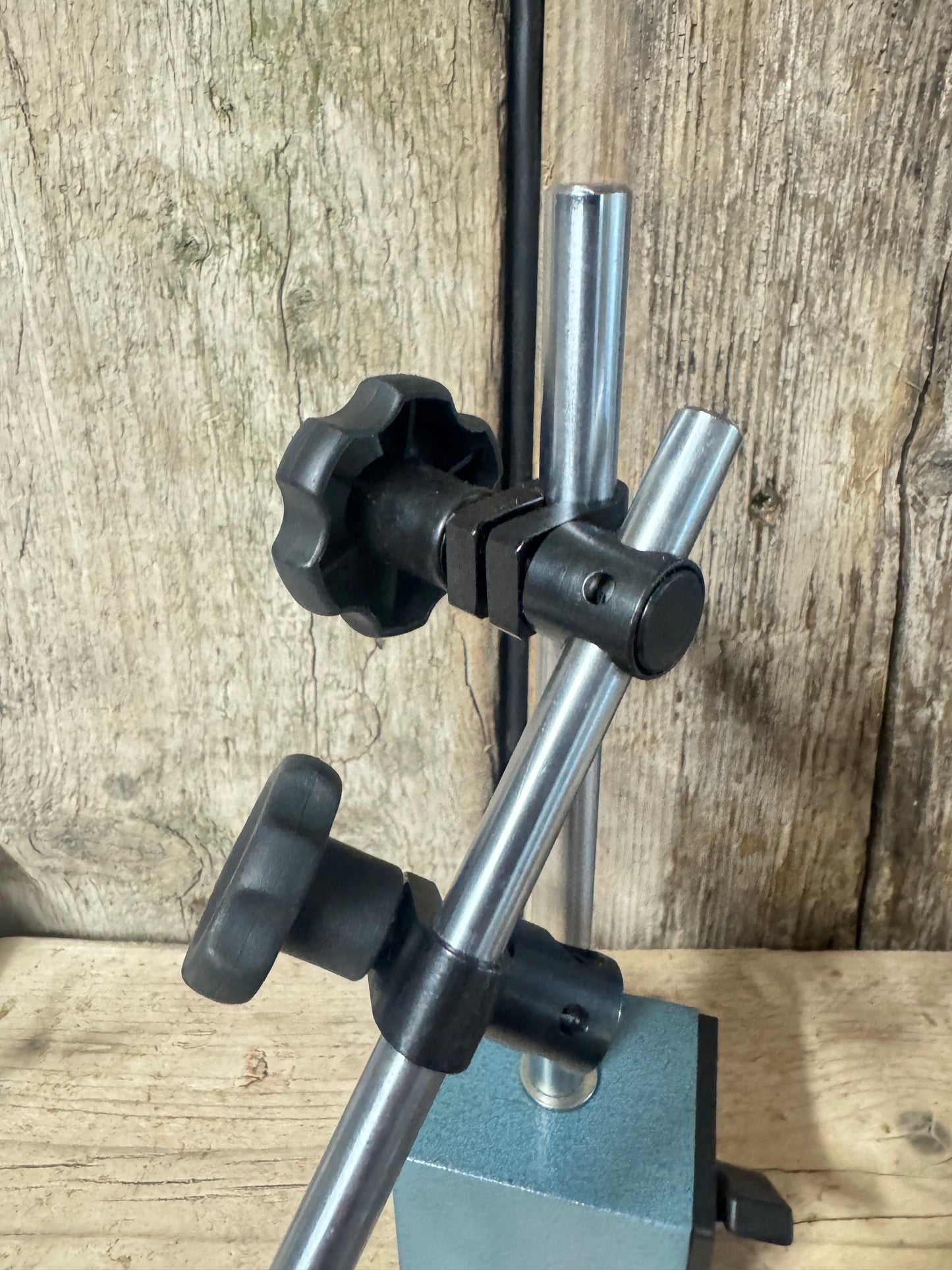 Mitutoyo 7010SN Magnetic Dial Gauge Stand