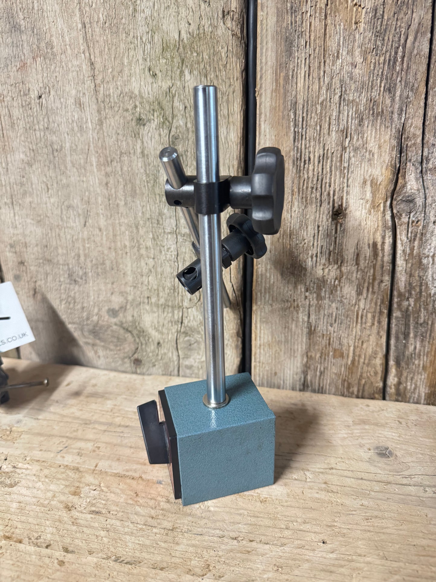 Mitutoyo 7010SN Magnetic Dial Gauge Stand