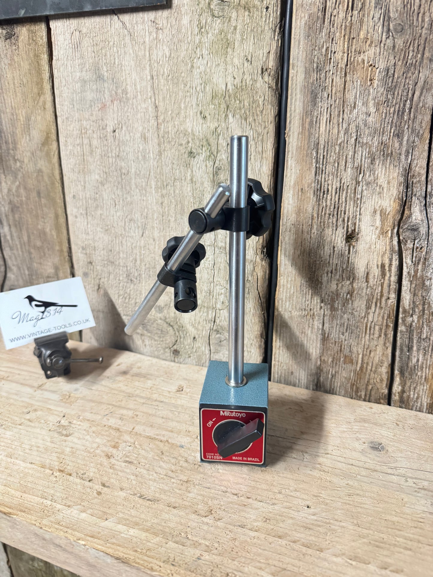 Mitutoyo 7010SN Magnetic Dial Gauge Stand