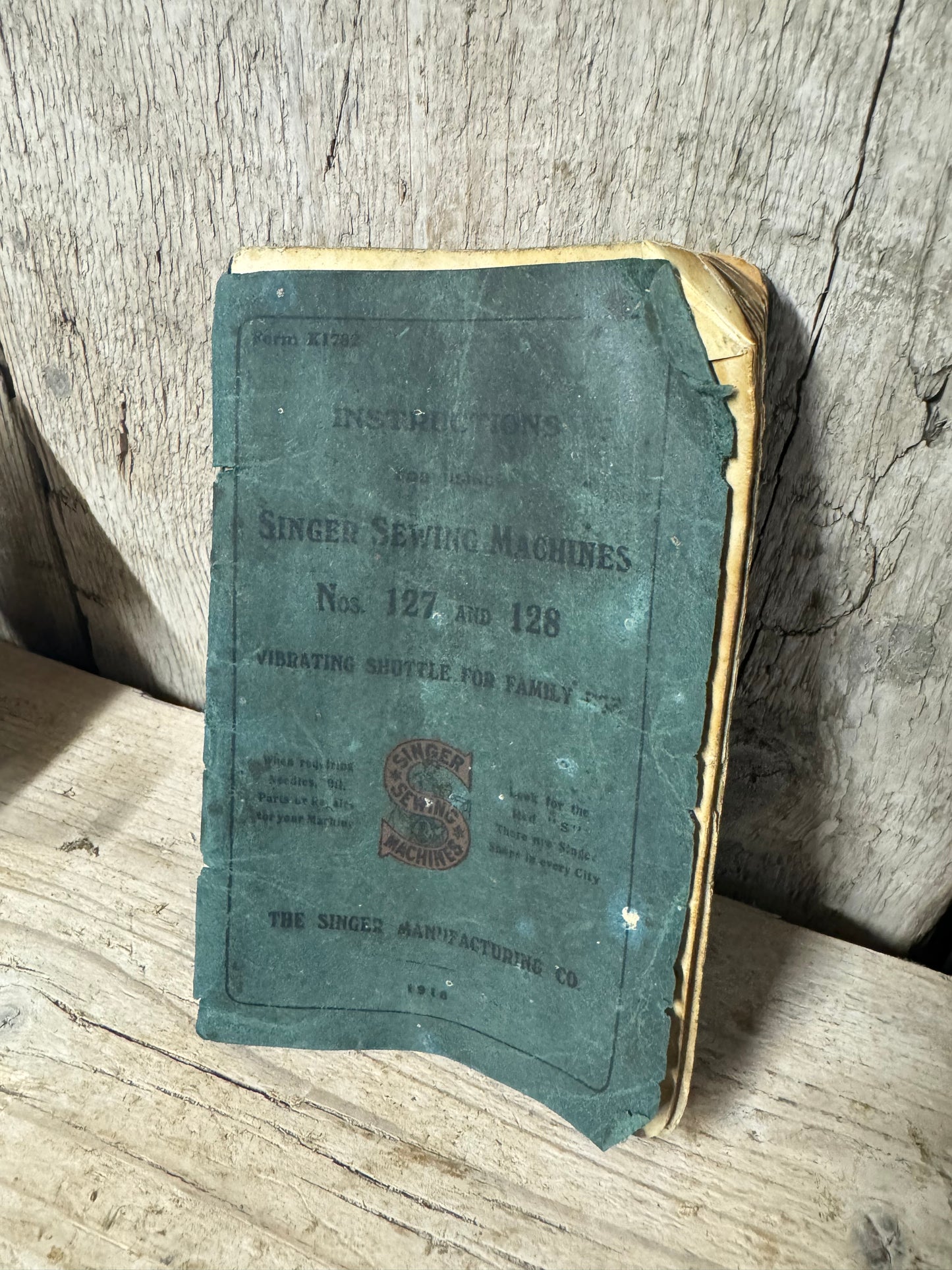 Singer Sewing Machines Nos 127 & 128 May 1916 Instruction Manual