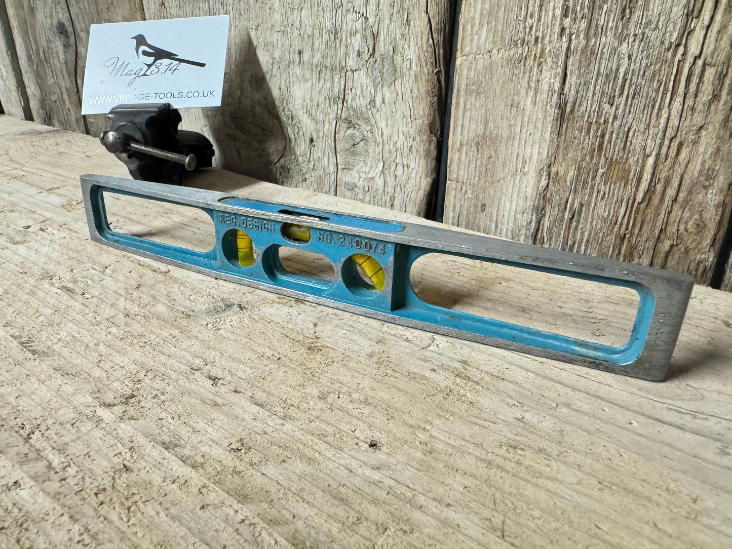 Foreign Tools 9” Aluminium Level