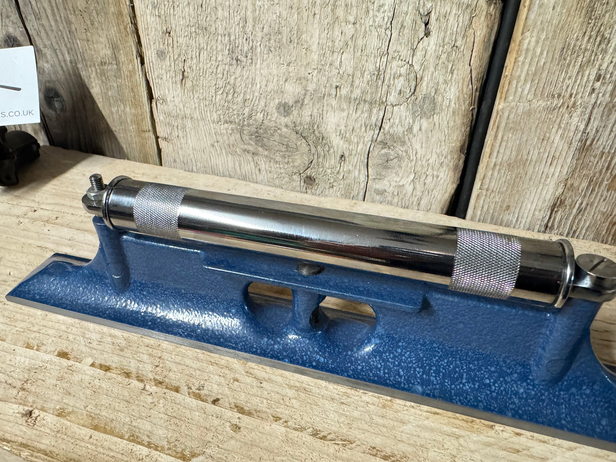 Moore & Wright No 305/12" Engineers Level