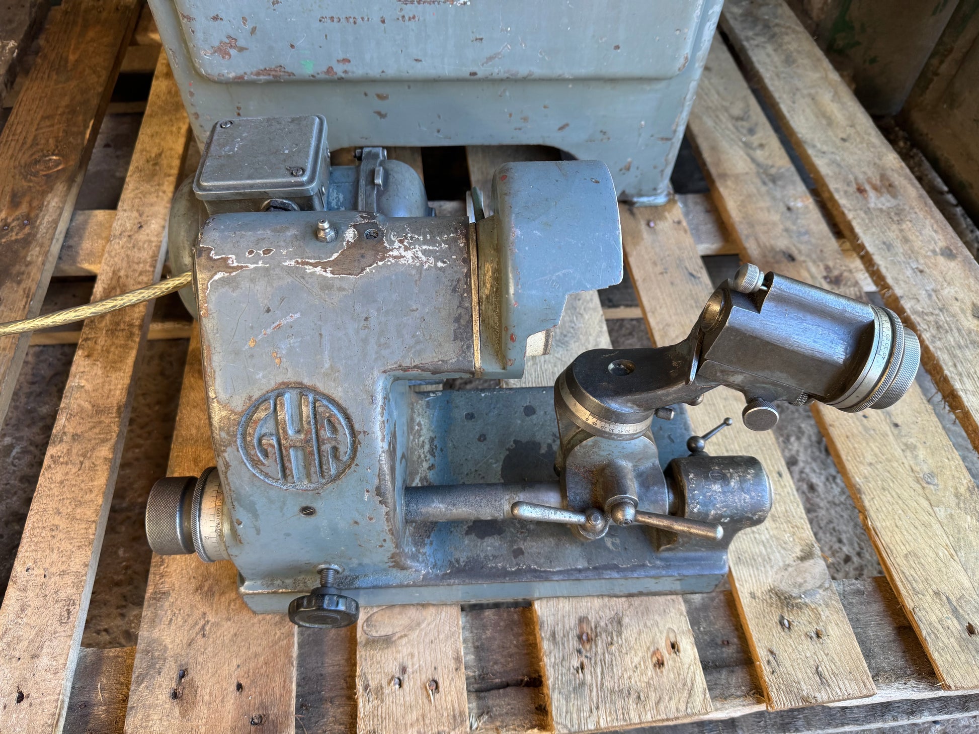 Alexander 2CGC Cutter Grinder with Tooling, spares & Cabinet