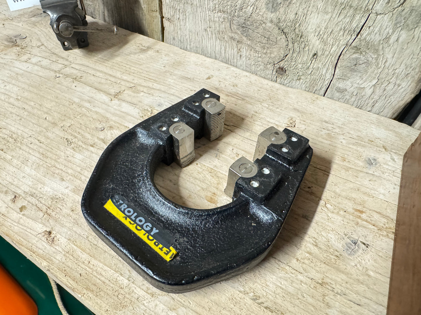 Horstman Adjustable Thread Caliper Gauge  M32 x 1.5 Model 52