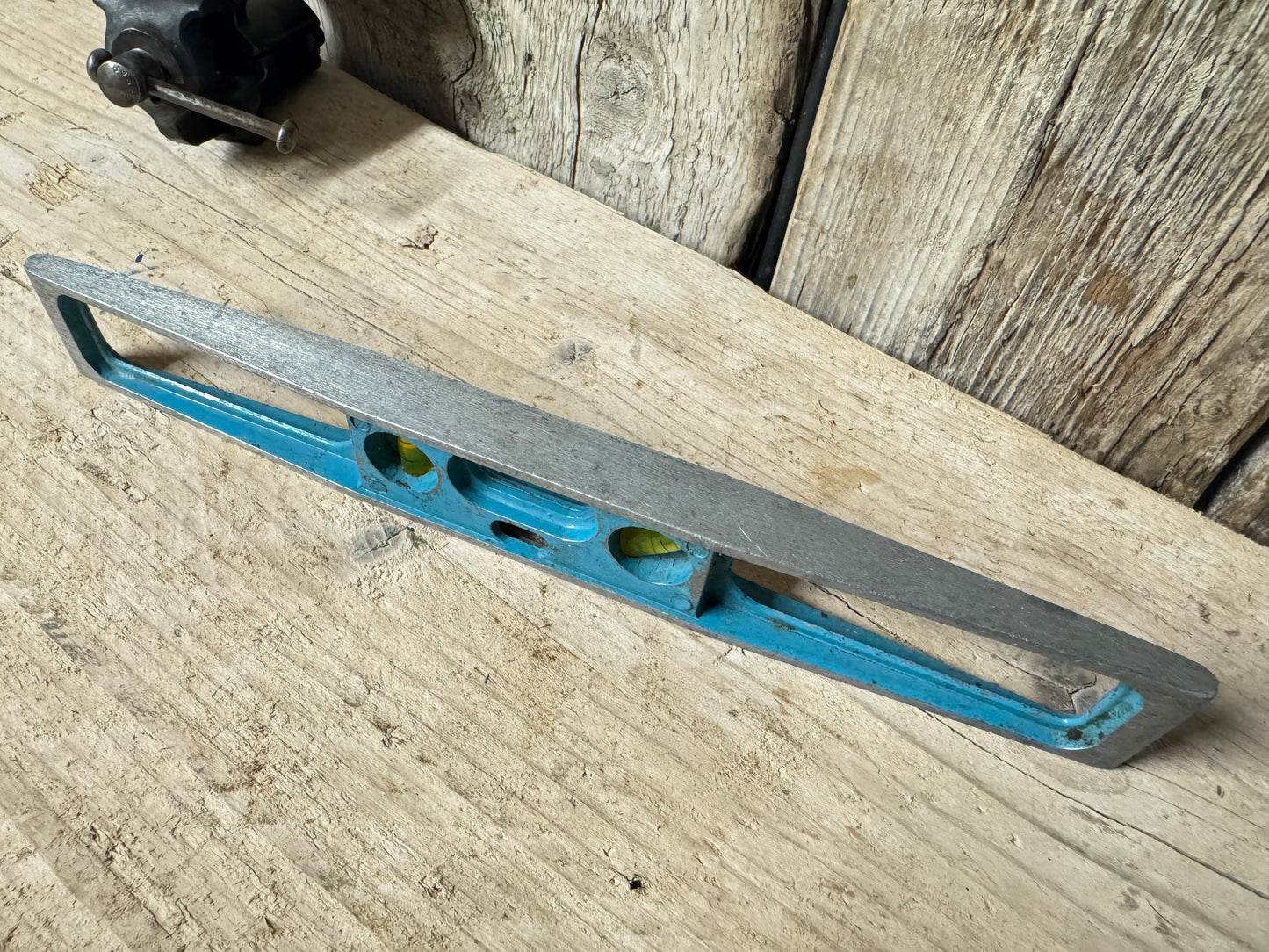 Foreign Tools 9” Aluminium Level