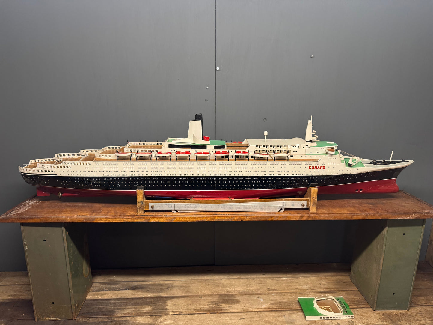 Vintage RC 1/200 Scale Model of Queen Elizabeth II