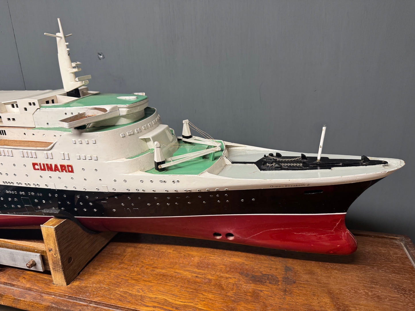 Vintage RC 1/200 Scale Model of Queen Elizabeth II