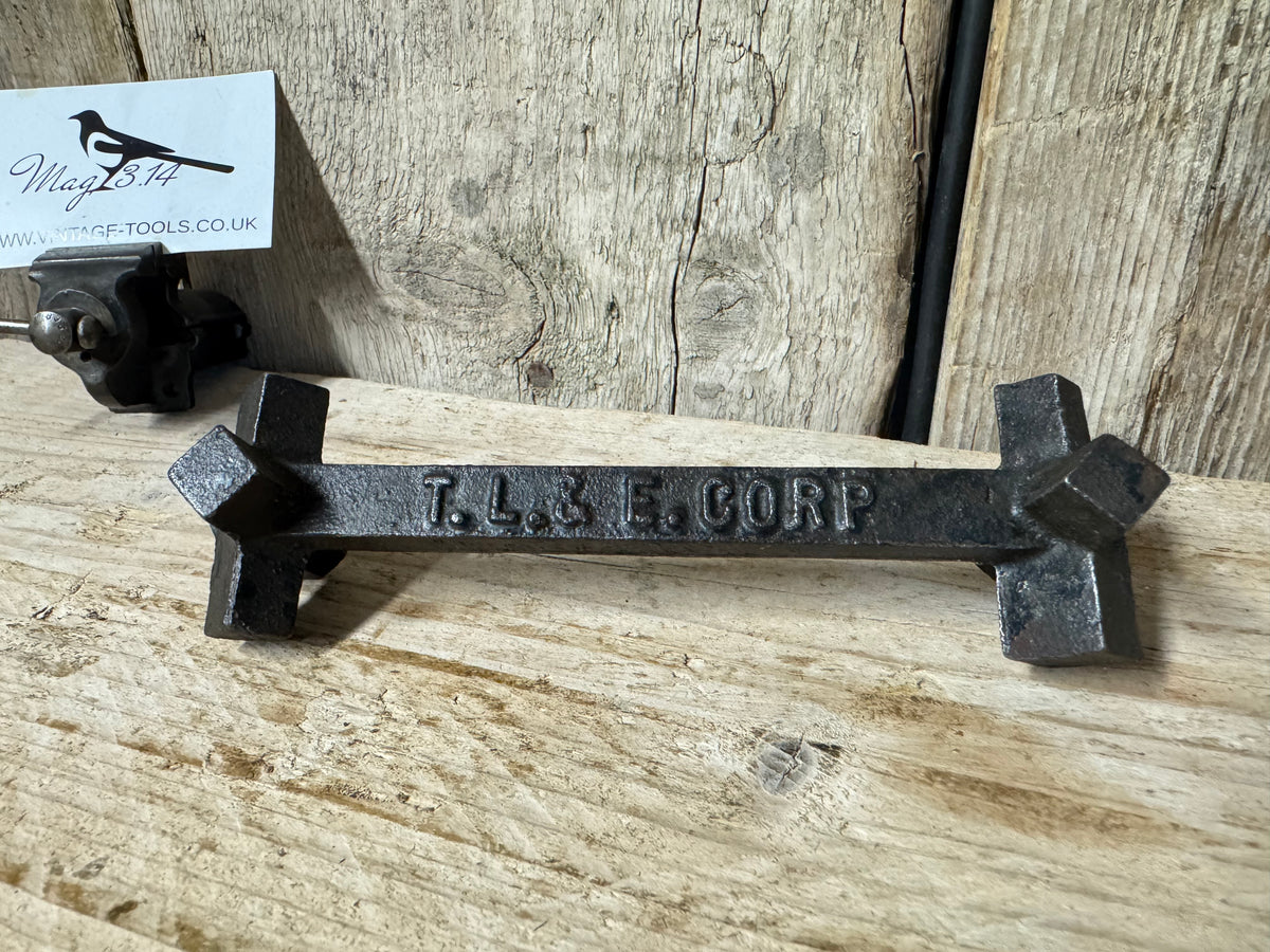 T.L. & E Corp Metric Sump Plug Key