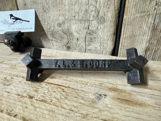 T.L. & E Corp Metric Sump Plug Key
