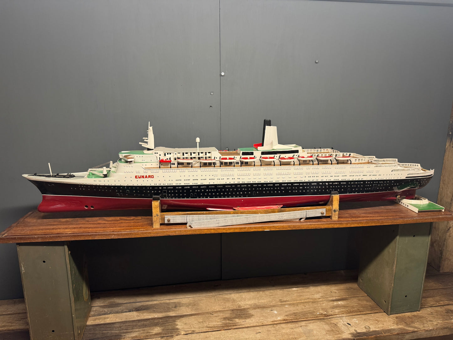 Vintage RC 1/200 Scale Model of Queen Elizabeth II