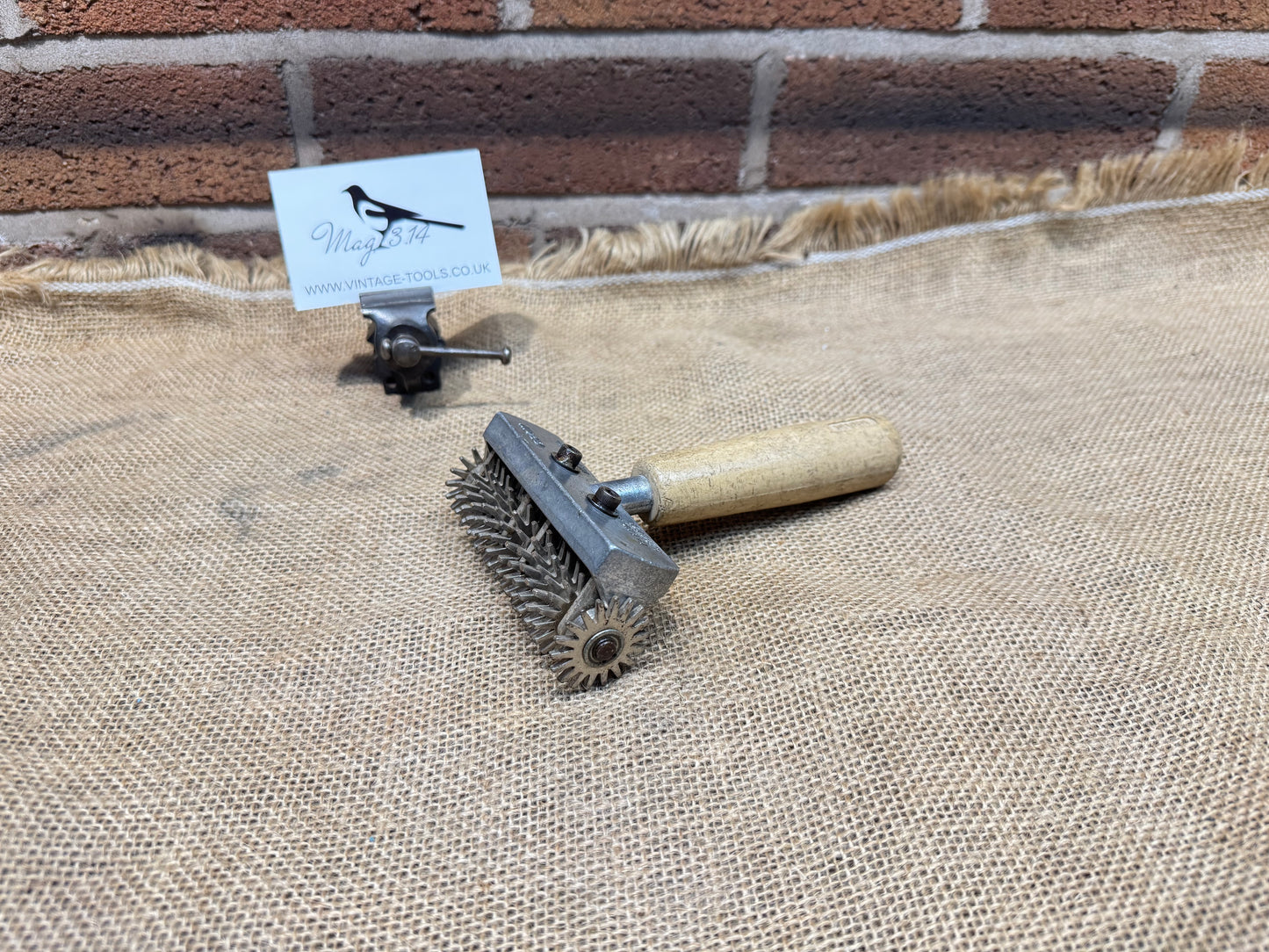 Crain Carpet Seam Roller