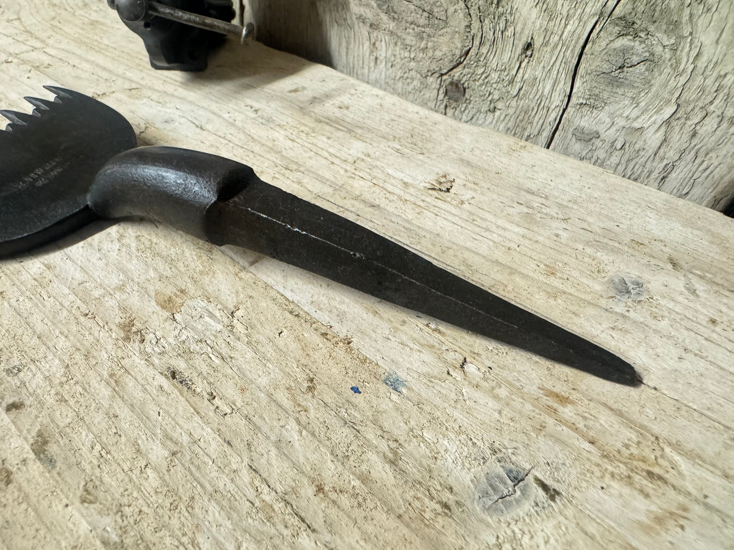 R Timmins & Sons Carpet Stretcher