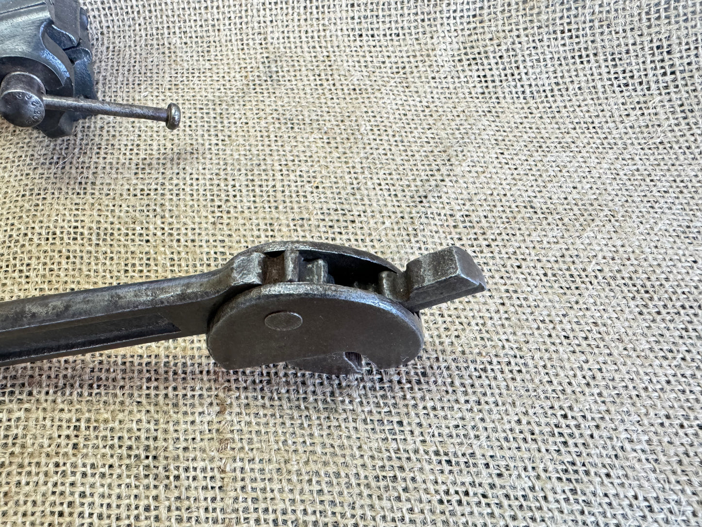 6” Swivel Head Self Adjusting Wrench