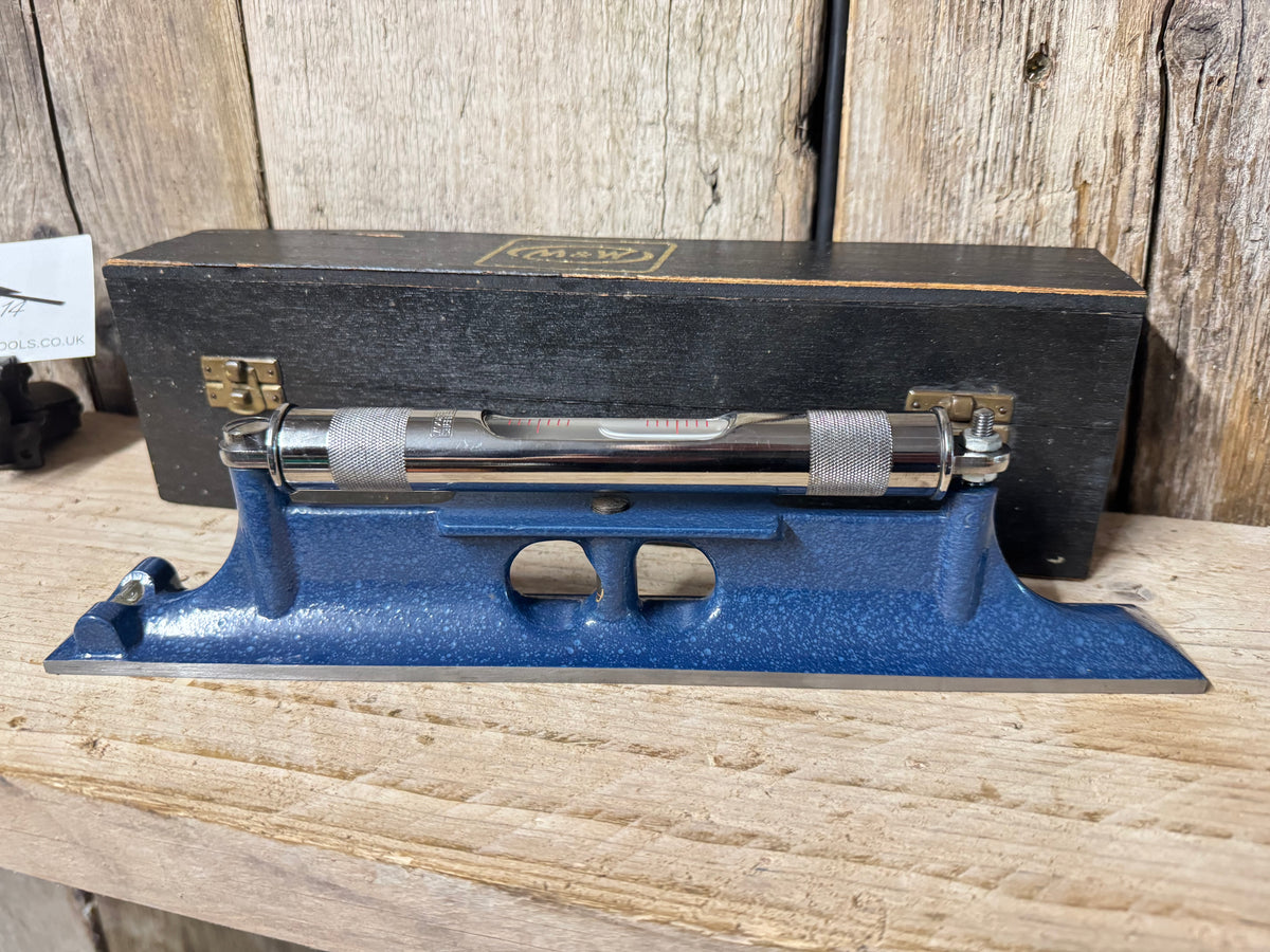 Moore & Wright No 305/12" Engineers Level