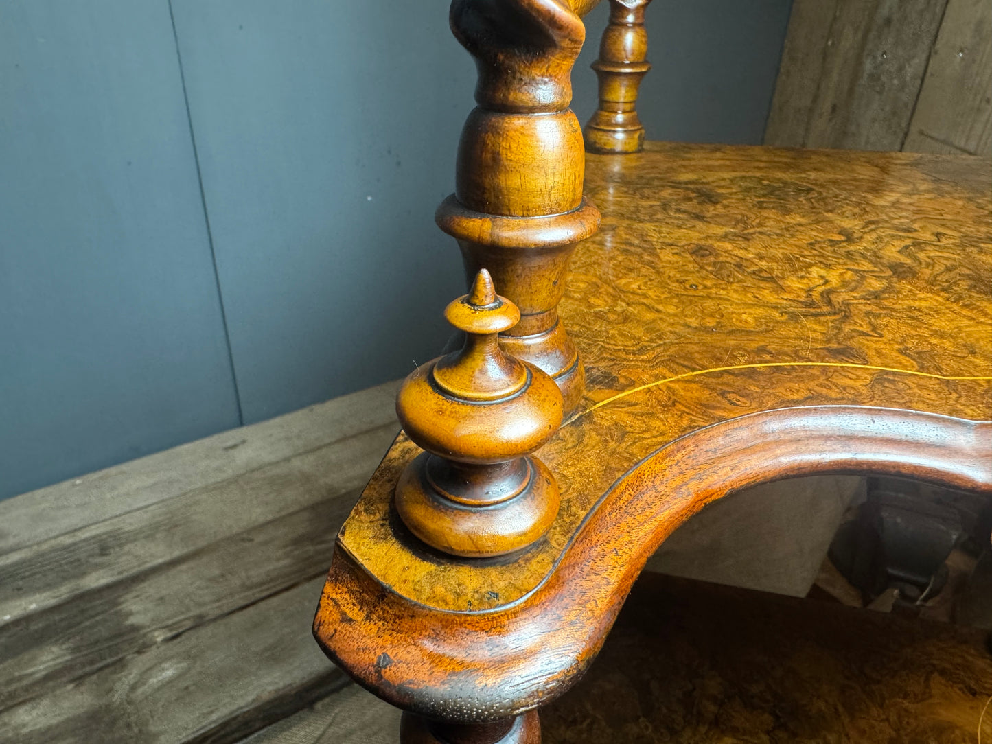 Victorian 4 Tier Walnut Inlay and Barley Twist Corner Whatnot