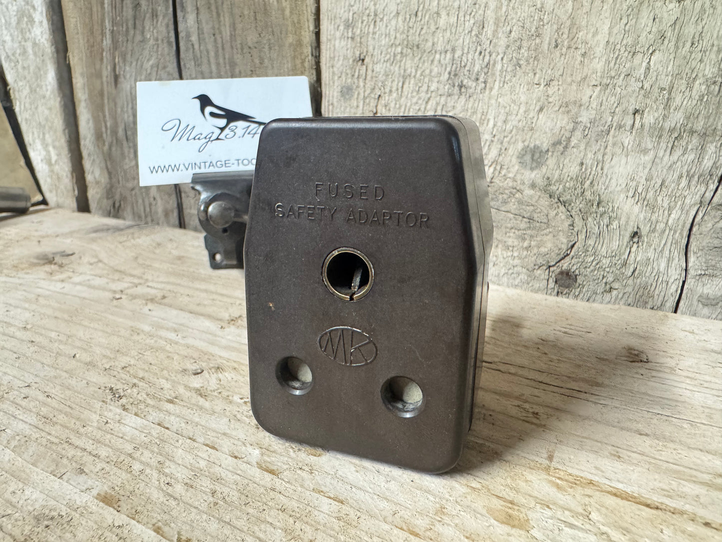 Vintage Bakelite MK 15-5 AMP Fused Adaptor