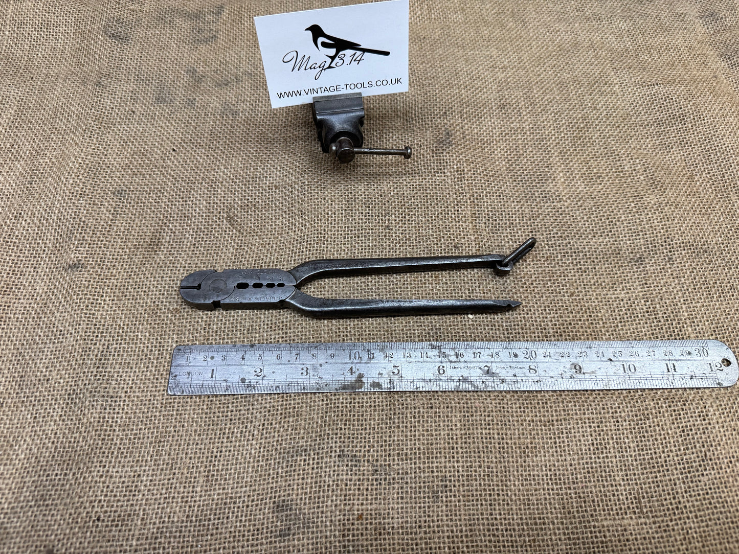 G.P.O Twist Nib / Sleeve Pliers