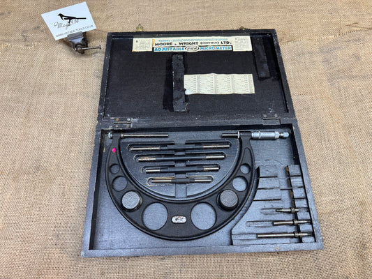 Moore & Wright No 943 FA1522 Broad Arrow Marked 4-8" Micrometer